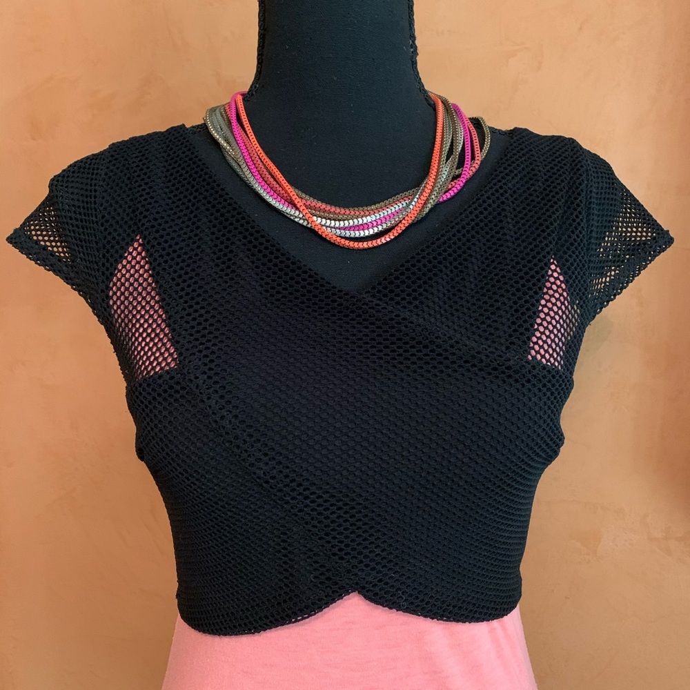 Crop top: buy one get one free!